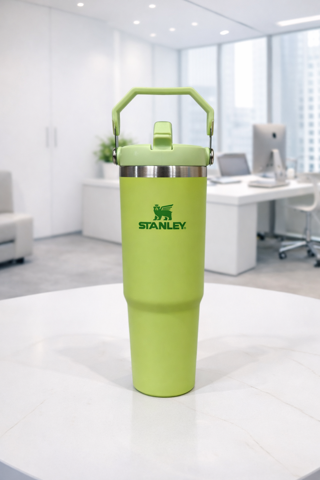 Premium 30oz (900ml) Insulated Flip Straw Tumbler – Leakproof Stainless Steel Travel Mug with Handle