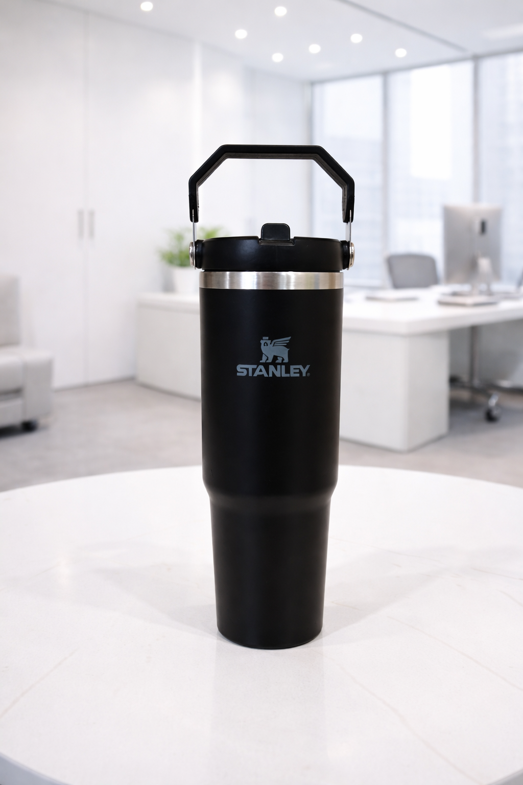 Premium 30oz (900ml) Insulated Flip Straw Tumbler – Leakproof Stainless Steel Travel Mug with Handle